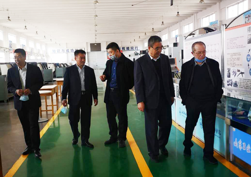 抗擊疫情在路上， 博陽(yáng)機(jī)械為工業(yè)技師學(xué)院捐贈(zèng)物資