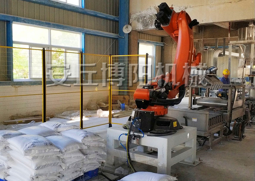 袋裝飼料自動碼垛機的優(yōu)點是什么？