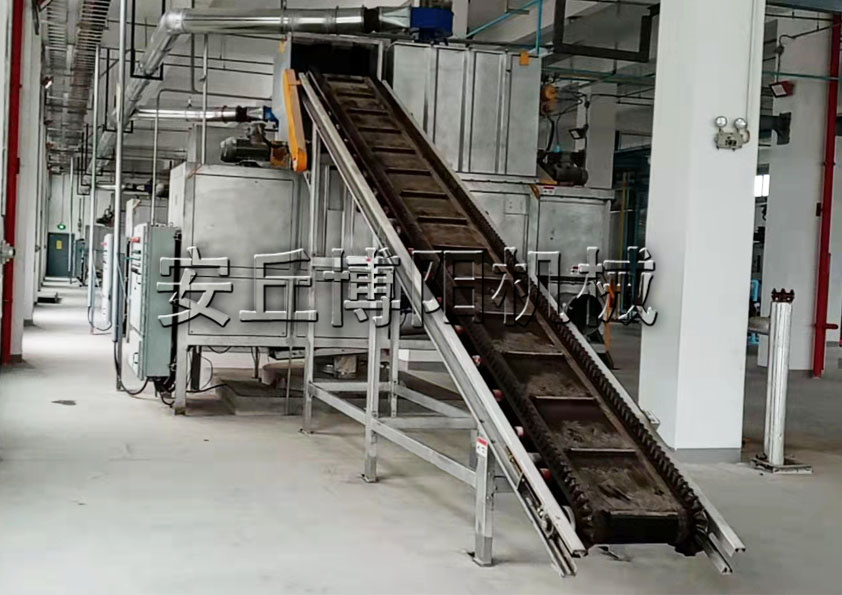 安丘博陽機(jī)械干污泥自動(dòng)拆包機(jī)的原理和優(yōu)勢是什么？