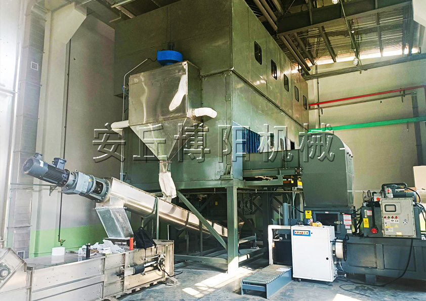 膨潤土全自動(dòng)噸袋破袋機(jī)適用工況和行業(yè)是什么？