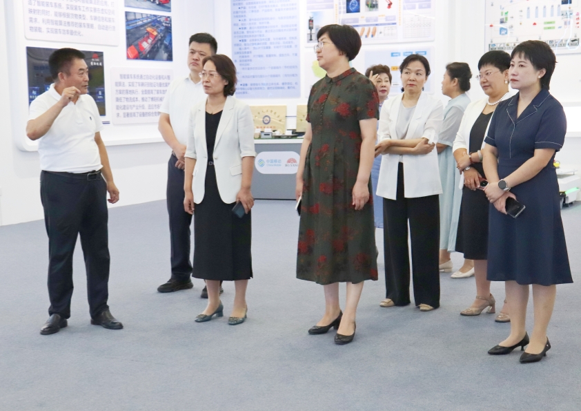 濰坊市婦聯(lián)黨組書(shū)記、主席王麗君一行到博陽(yáng)機(jī)械參觀(guān)調(diào)研